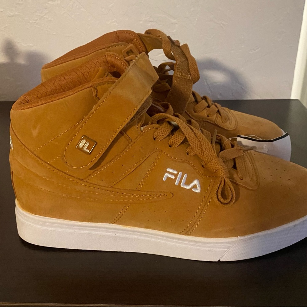 Fila Camel High-Top Sneakers